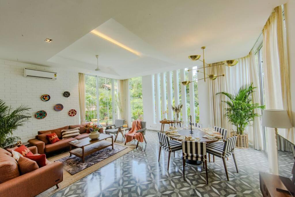 Presidential Luxury Villa Anjuna With Pvt Pool & Bathtub, Most Prime Location 외부 사진